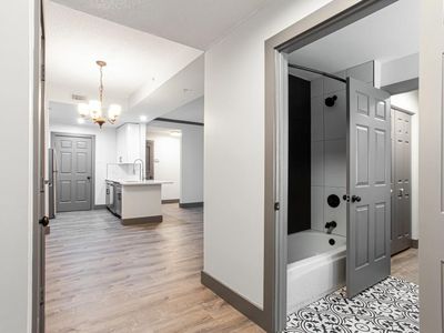 1074 Peachtree Walk NE #115