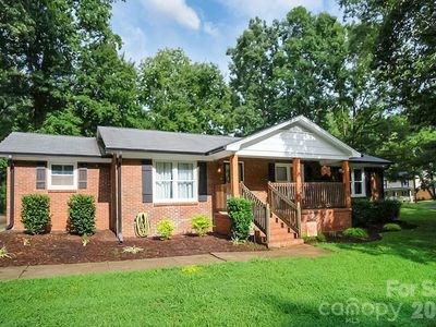 602 Holly Cir