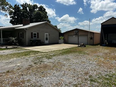 Property at 1405 Butler Rd, Harrisburg, IL