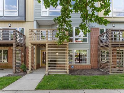 1266 W 74th St