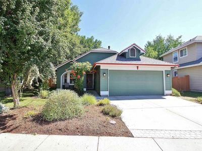 300 E Brookhollow Dr