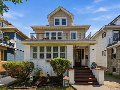 41 Crestwood Ave