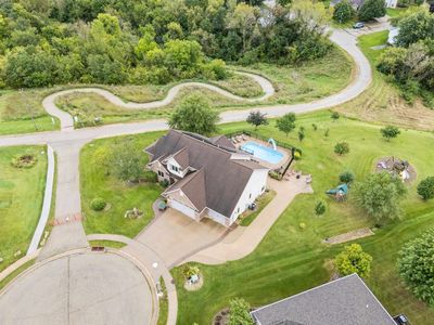 6036 Forest Hills Dr
