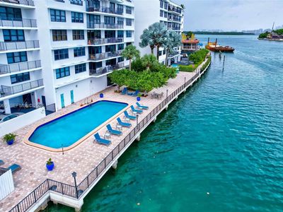 10101 E Bay Harbor Dr APT 502