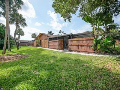 5625 Foxlake Dr