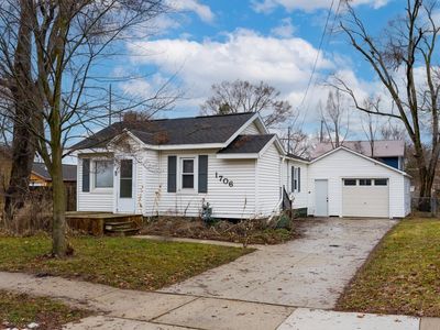 Property at 1706 W Michigan St, Mount Pleasant, MI