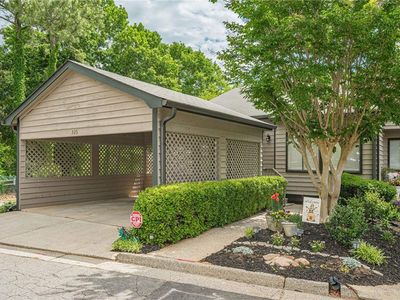526 Gardenia Ln