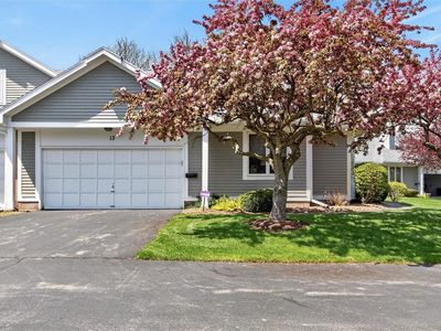 13 Running Brook Ln
