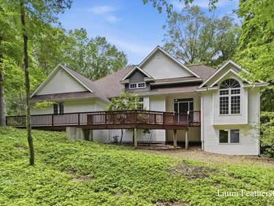 2291 Burton Pines Dr SE