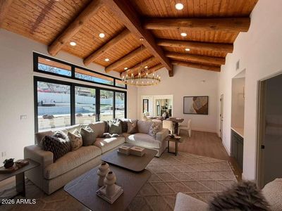 1926 E AUGUSTA Avenue