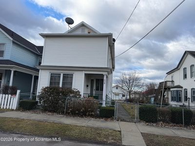 526 Hickory St