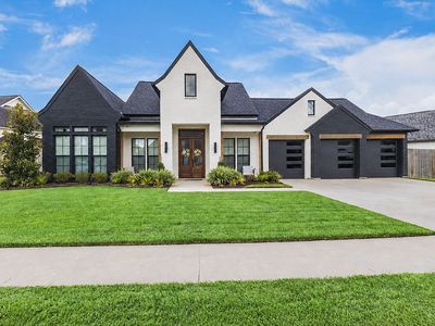 401 Cedar Lake Dr