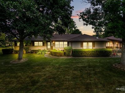 51 Dawn Ave