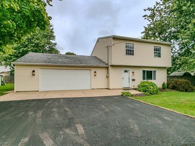 5616 Chagrin Dr