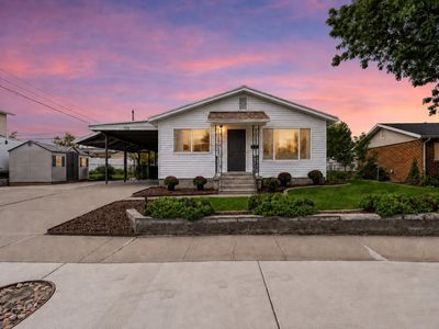 1108 E Diamond Way