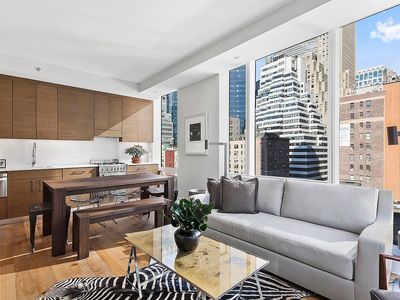 325 Lexington Ave APT 10D
