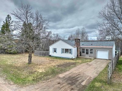 1845 N Lake Dr