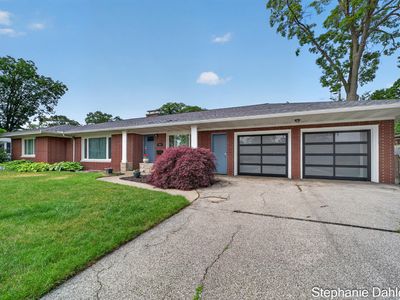 621 E Sunset Dr