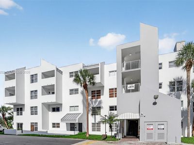 2870 NE 14th Street Cswy APT 203C