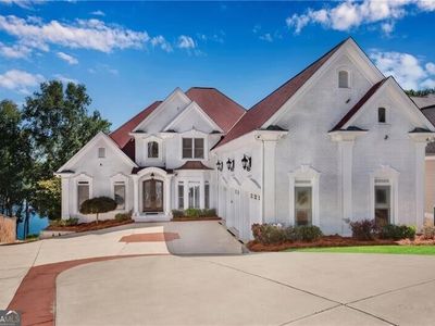 6400 Lakeview Dr