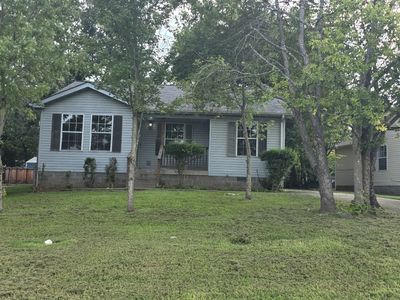 105 Natchez Ct S