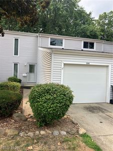 306 Deepwood Dr