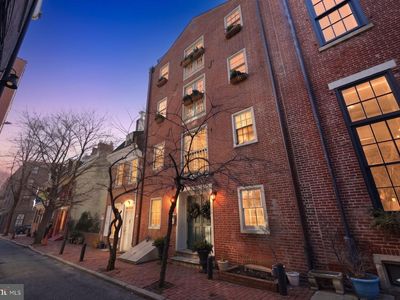 126 Cuthbert St APT 3