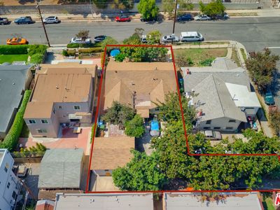 2304 S La Salle Ave