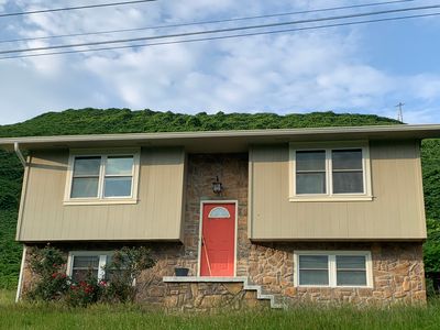 Property at 204 Windsor Ln, Harrogate, TN