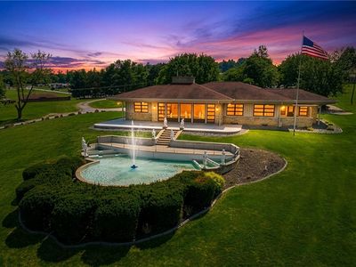 102 Peasant Village Ln