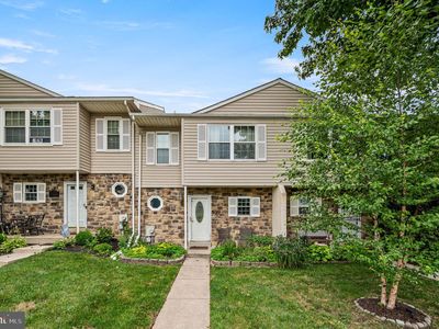 550 Lancaster Ct