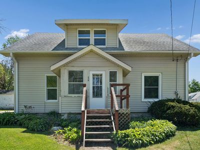 Property at 802 Railroad St, Parkersburg, IA
