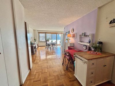 300 E 40th St APT 16F