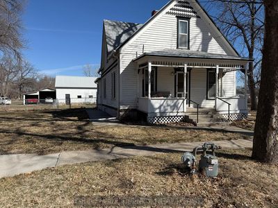 410 Roger Welsch Ave E