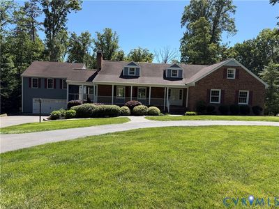 7711 Kenmore Cir