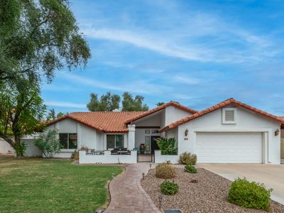 1338 E SUNBURST Lane