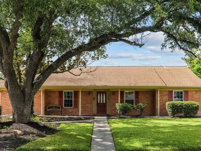 9646 Fairdale Ln