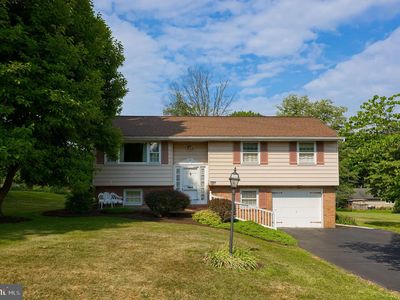 18 Meadow View Dr
