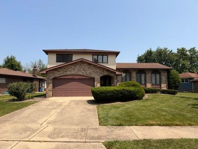 Property at 6811 Carpenter St, Downers Grove, IL