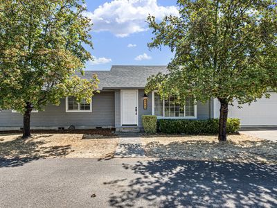 3843 Souza St