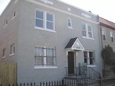 1715 W Virginia Ave NE