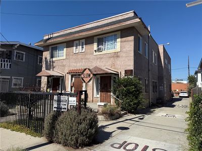201 E 31st St