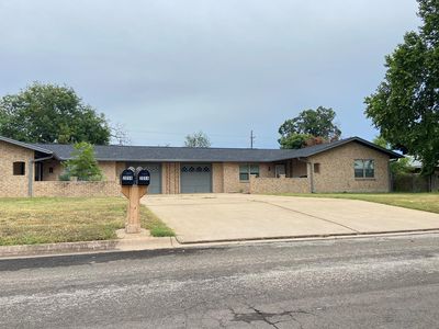 205 A&b N Manor Dr