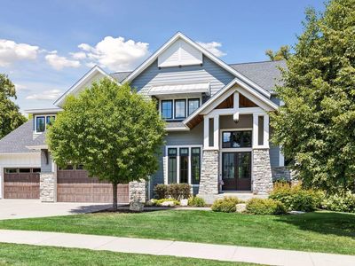 736 Woodland Hill Ct