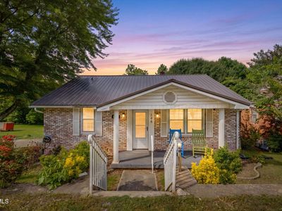 146 Arbutus Ave
