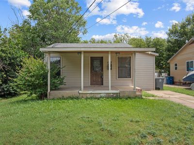 1212 McLean Ave