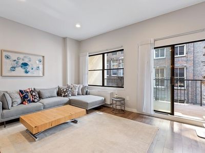 35 E 10th St APT 5E