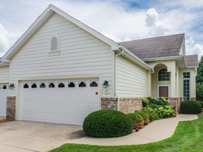 17 Grape Vine Ln