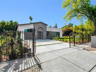 20100 Hatteras St