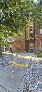 210 Glengarry Dr APT 109